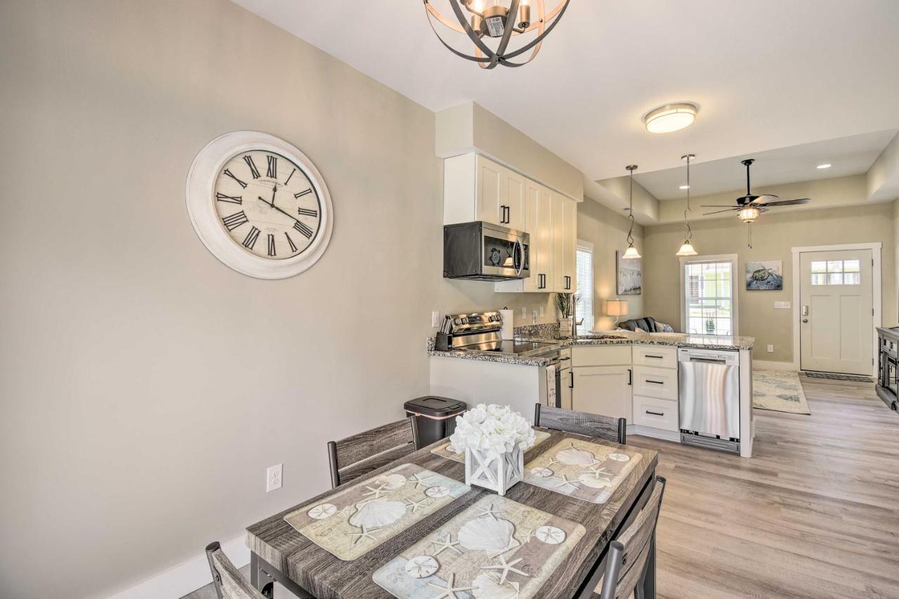 Ocean Isle Beach Home With Shared Lanai And Grill Extérieur photo