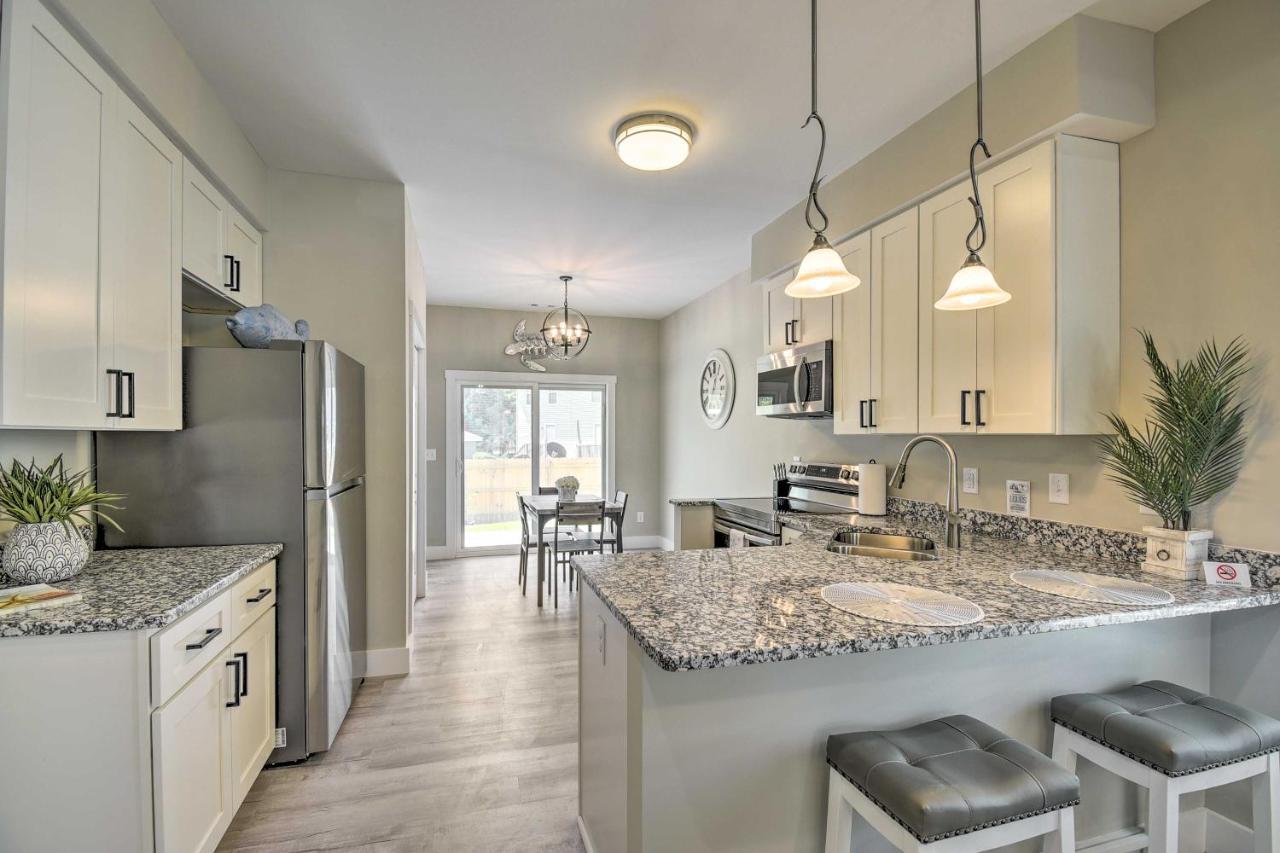 Ocean Isle Beach Home With Shared Lanai And Grill Extérieur photo