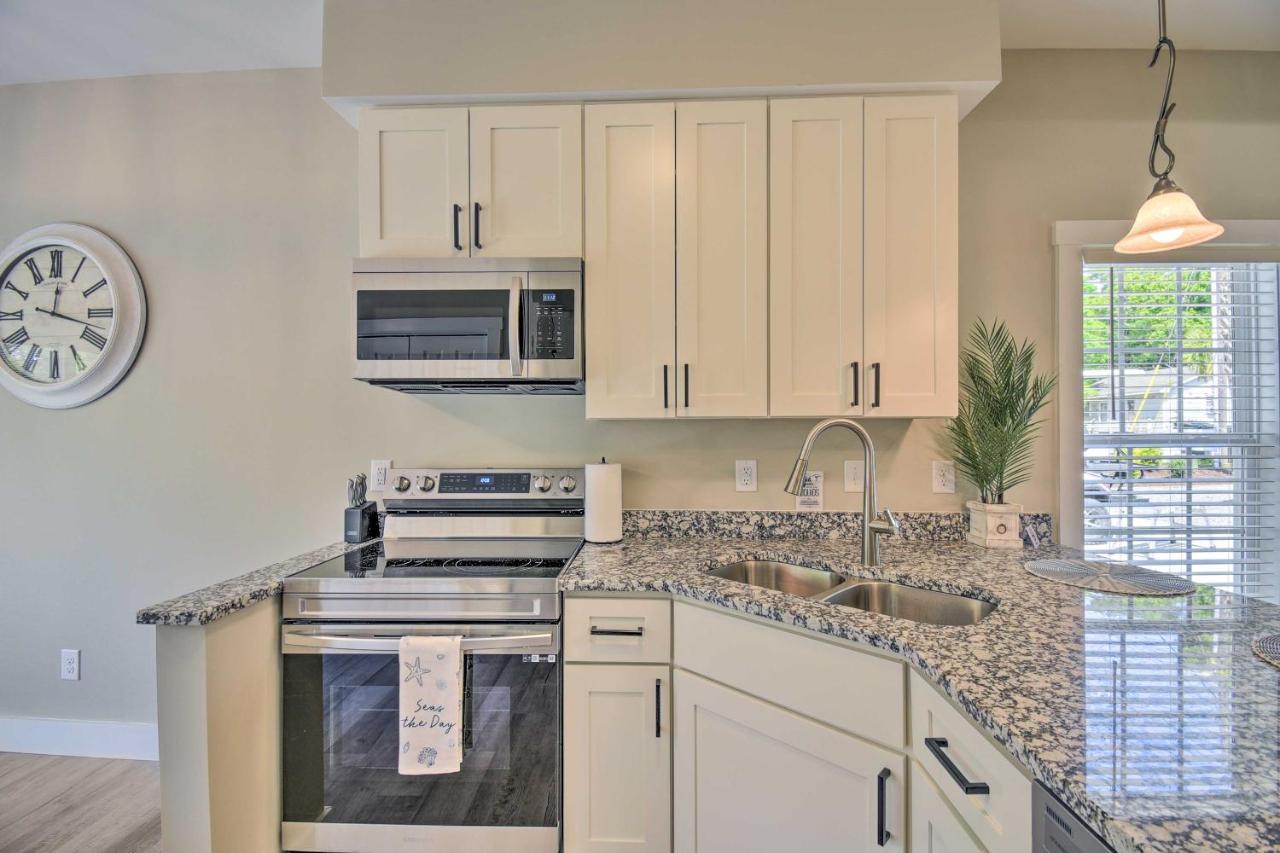 Ocean Isle Beach Home With Shared Lanai And Grill Extérieur photo