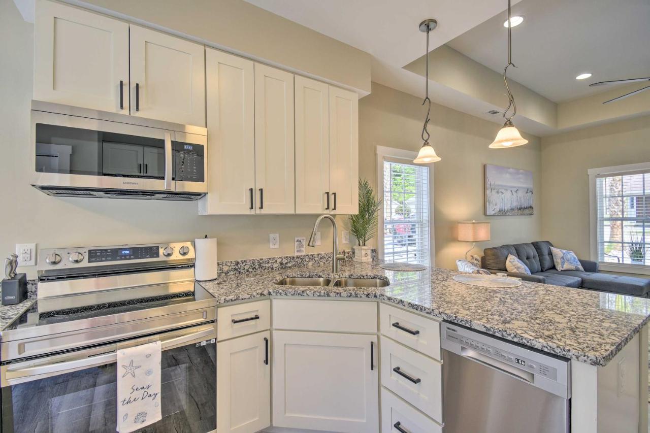 Ocean Isle Beach Home With Shared Lanai And Grill Extérieur photo